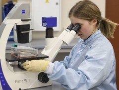 ОХУ-д “COVID-19”-ийн эсрэг эмийг гарган аваад байна