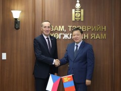 БНЧУ-аас Монгол Улсад суугаа Онц бөгөөд Бүрэн эрхт Элчин сайд Ийржи Бродскийтэй уулзлаа