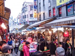 Сөүл хотын томоохон худалдааны захад шинээр голомтот халдвар дэгджээ 