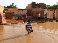 Суданд 3 сарын хугацаатай онц байдал зарлалаа