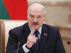 Александр Лукашенког Европын холбооны хоригийн жагсаалтад оруулахгүй байж магадгүй гэв