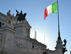 Италид энэ амралтын өдрүүдэд бүх нийтийн санал асуулга  болно 