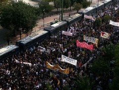 Грекэд парламентад суудалтай байсан намыг гэмт бүлэглэл хэмээн  буруутгалаа