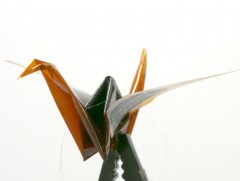 Өөрөөсөө 3000 дахин их жинтэй зүйлийг өргөх чадалтай оригами-робот 