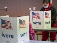 Иран, ОХУ Америкийн сонгогчдын зарим мэдээллийг гартаа оруулжээ