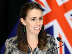 Шинэ Зеландын Засгийн газрын гишүүд тангарагаа өргөж үүрэгт ажилдаа орлоо 