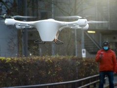 Германд коронавирусний шинжилгээний сорьцыг лабораторид хүргэхдээ дрон ашиглана