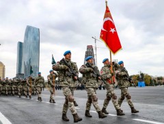 Азербайжаны “ялалтын” парадад Туркийн зэвсэгт хүчний бие бүрэлдэхүүн оролцов