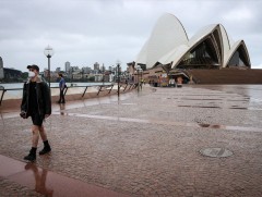 Сидней хотод амны хаалт заавал зүүх журам мөрдөж эхэллээ