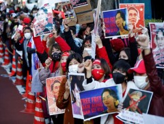 Мьянмарт  эсэргүүцлийн  жагсаал цуглаан  үргэлжилсээр байна 