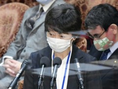 Японы Засгийн газрын төлөөлөгч үнэтэй, тансаг зоог барьсаныхаа төлөө уучлал гуйлаа