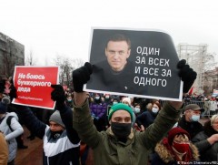 Оросын хотуудад Навальныйг дэмжигчид  тайван жагсаал  хийлээ