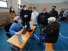 Л.Оюун-Эрдэнэ: Вакцинжуулалтад идэвхтэй хамрагдаж байгаа иргэддээ болон эрүүл, мэндийн салбарынхан..