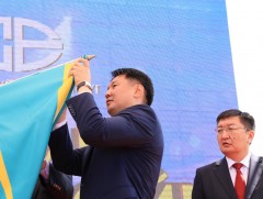 Ерөнхийлөгч У.Хүрэлсүх Эрдэнэт үйлдвэрийг Монгол Улсын Баатар цолоор шагналаа