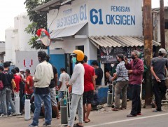 Индонез улсад цар тахлын байдал хүндэрч, олон улсаас тусламж авч байна 