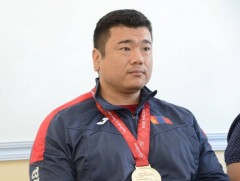 Гавьяат тамирчин Э.Содномпилжээ 245 кг-ыг амжилттай өргөлөө
