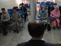 Талибууд Афганистаны  их, дээд  сургуулиудын  шинэ  журмыг танилцууллаа