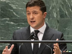 Украинд олигархуудын эсрэг хууль батлагдлаа