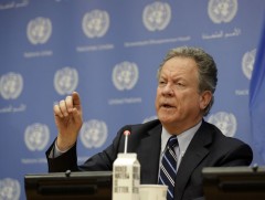 Дэлхийн хүнс хөтөлбөрийн тэргүүн Илон Маск, Жефф Безос нараас хандив хүслээ