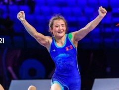 Чөлөөт бөхийн ДАШТ-ий хүрэл медальт ОУХМ Б.Шоовдорт хүндэтгэл үзүүллээ