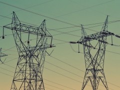 Франц улс байгалийн хий, цахилгааны үнийг 4 дүгээр сар хүртэл тэглэнэ 