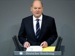 ХБНГУ-ын канцлер Олаф Шольц парламентад анхны бодлогын илтгэлээ тавилаа 