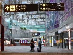 Сингапур улс хилийн хязгаарлалтаа дахин чангатгалаа