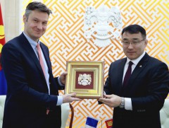 Элчин сайд Сэбастиен Сүрүнийг хүлээн авч уулзлаа