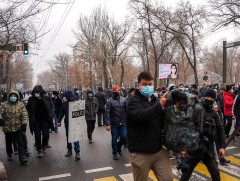 ОХУ Казахстан руу цэргийн хүч илгээлээ 