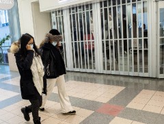 Канад улс дархлаажуулалтад хамрагдаагүй иргэддээ эрүүл мэндийн татвар ногдуулна