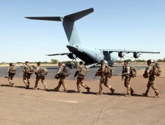 Франц Мали улсаас цэргээ гаргалаа 