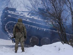 Их Британи, Герман улс Зүүн Европ руу цэргээ илгээнэ  