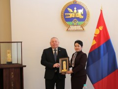Казахстаны Элчин сайд Ж.Адылбаевыг эх орондоо бүрмөсөн буцахтай нь холбогдуулан хүлээн авч уулзав