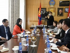 БНСУ-ын Үндэсний Ассамблейн гишүүн Ким Ён Жүг хүлээн авч уулзлаа