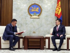 Банкны тухай хуульд нэмэлт, өөрчлөлт оруулах тухай хуулийг дагаж мөрдөх журмын тухай хуульд өөрчлө..
