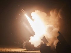 БНАСАУ-ын пуужингийн туршилтын хариуд БНСУ, АНУ 8 пуужин харважээ  