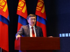 Улс төрийн намын тухай хуулийн шинэчилсэн найруулгын төсөлтэй холбогдуулан хэлэлцүүлэг зохион байг..