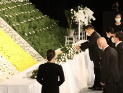 Ерөнхий сайд Л.Оюун-Эрдэнэ Япон Улсын Ерөнхий сайд агсан Шинзо Абэтай салах ёс гүйцэтгэх төрийн ёс..