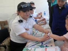 Хүүхэд эрсдэлд өртөхөөс сэргийлж 10 мянган бугуйвч тараана