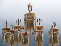 Монгол Улсын Төрийн тугийг Төрийн ордноос Төв цэнгэлдэх хүрээлэн рүү залах ёслол 