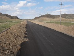 Ховд аймгийн төвийн гол замуудад хийгдэж буй зам засварын ажилтай танилцлаа
