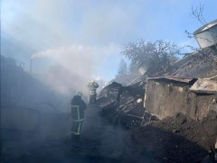 ШУУРХАЙ МЭДЭЭ: Хөөсөнцөрийн үйлдвэрт гарсан галыг унтраахаар ажиллаж байна
