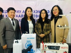 62 өрхөд оёмол бүтээгдэхүүн үйлдвэрлэхэд зориулсан тоног төхөөрөмж хүлээлгэн өглөө