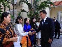Монгол Улсын Ерөнхийлөгч У.Хүрэлсүх БНСВУ-д суралцаж буй оюутнуудтай уулзлаа