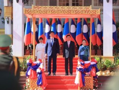 Монгол Улсын Ерөнхийлөгч У.Хүрэлсүх, гэргий Л.Болорцэцэг нарыг албан ёсоор угтлаа