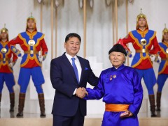 Чинагийн Галсан, Галсангийн Цогт нарт Монгол Улсын Хөдөлмөрийн баатар цол хүртээв