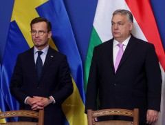 Унгар улс Шведийг НАТО-д гишүүнээр элсэхийг зөвшөөрөв