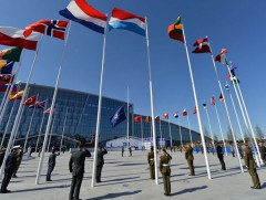 НАТО-гийн гишүүн улсуудаас 18 нь ДНБ-ийхээ хоёр хувийг батлан хамгаалах салбарт зарцуулна
