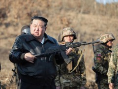 БНАСАУ-ын удидагч Ким Жон Ун цэргийн томоохон сургуулилалтад оролцлоо 