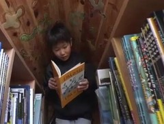 Хүүхдэд зориулсан дэлхийн хамгийн жижигхэн номын дэлгүүр Японд бий болжээ 